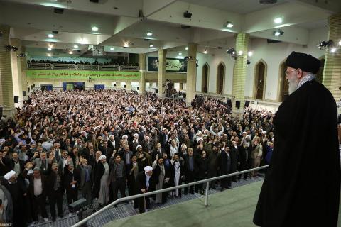 رهبر انقلاب در دیدار مردم قم در سالگرد 19 دی