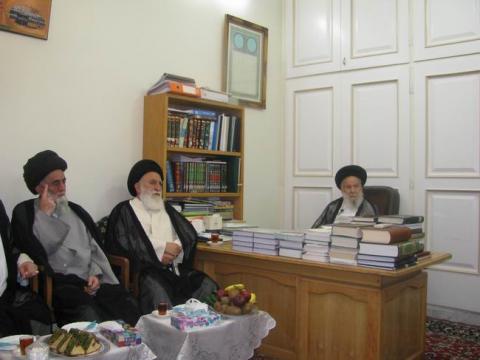 دیدار اعضای اتاق‌فکر و دبیرخانه نشست دوره‌ای اساتید با آیت‌الله العظمی موسوی اردبیلی