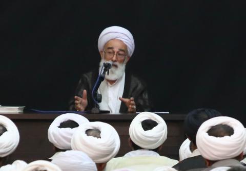 استاد نظری منفرد